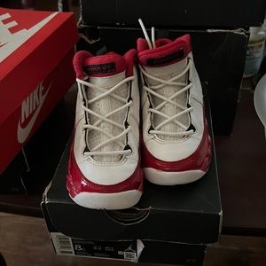 Jordan retro 9 toddler 8c